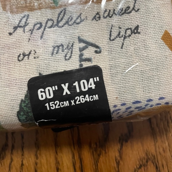 NTW🩷Selections-Field of Fruit Cotton Easy Care Tablecloth--60 x 104 inches - Picture 2 of 5